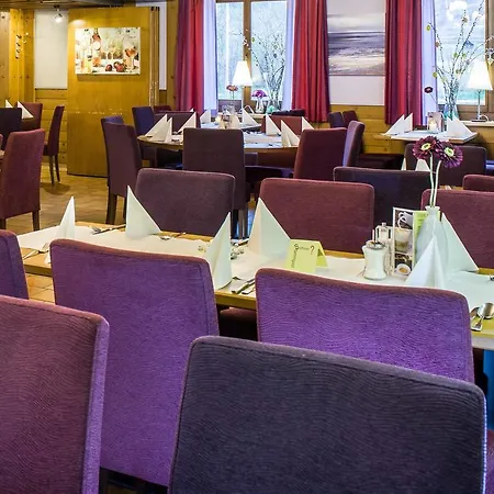 מלון Keller גומפולדסקירשן