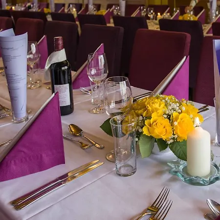 Keller מלון גומפולדסקירשן